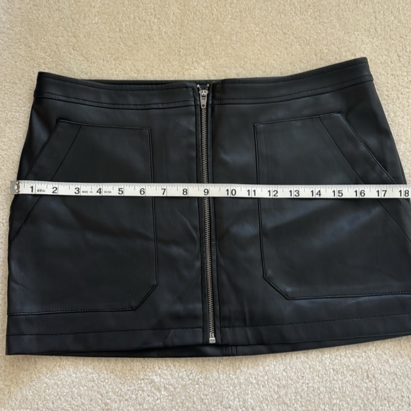 Free People Black Faux Leather Mini Skirt Full Zipper Size 10 - Picture 6 of 6